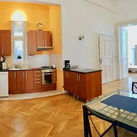 Vazquez City Center Confortable Flat Appartement Boedapest